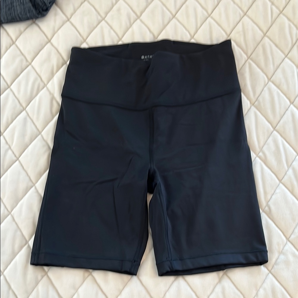 Athleta Women's Ultimate Stash Pocket 7" biking short, black, xs